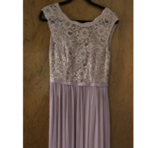 David's Bridal Rose Bridesmaid Dress w/Lace Bodice - Picture 3 of 6